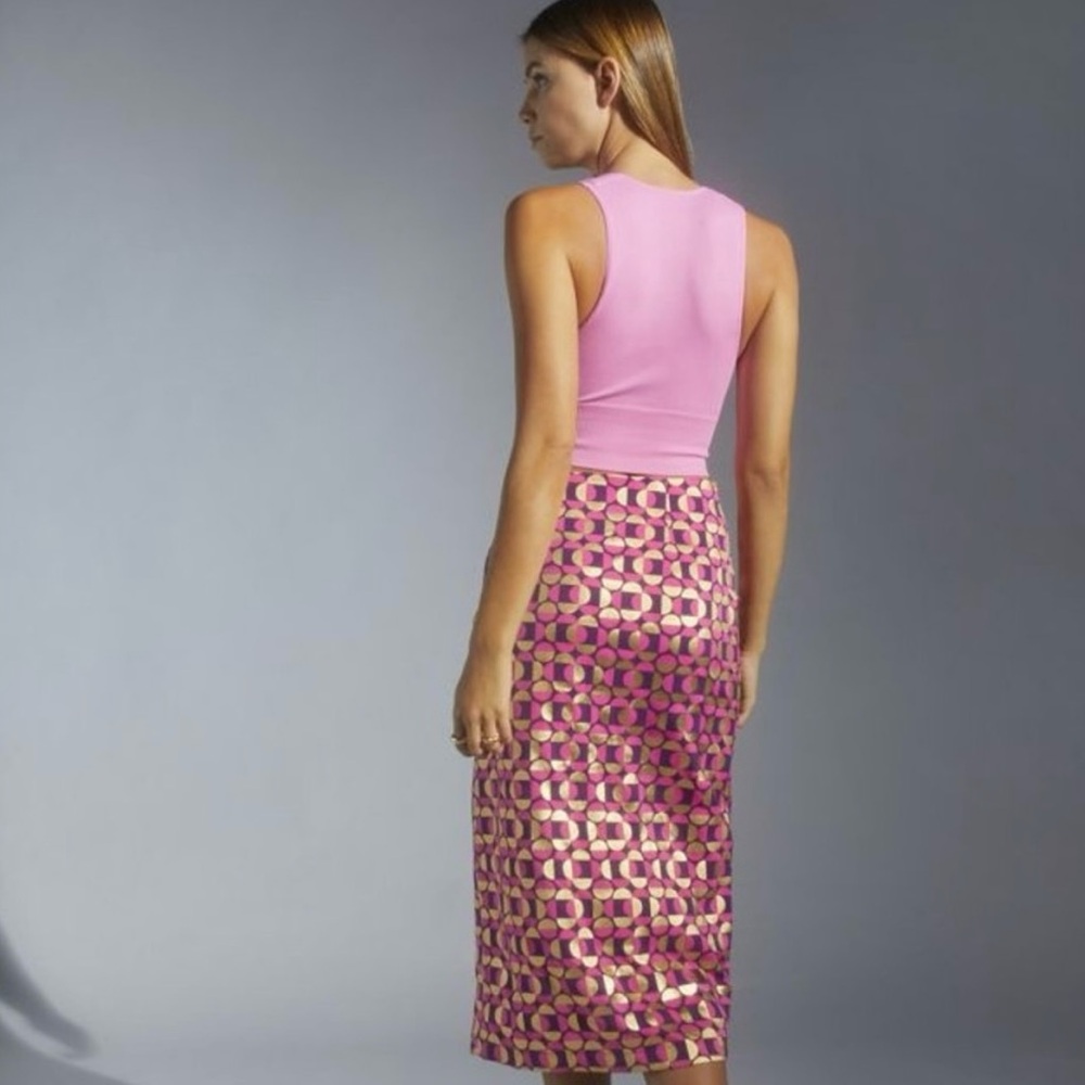 NWOT Urban Outfitters High slit chain midi skirt Size: Medium thigh high slit - Picture 2 of 8